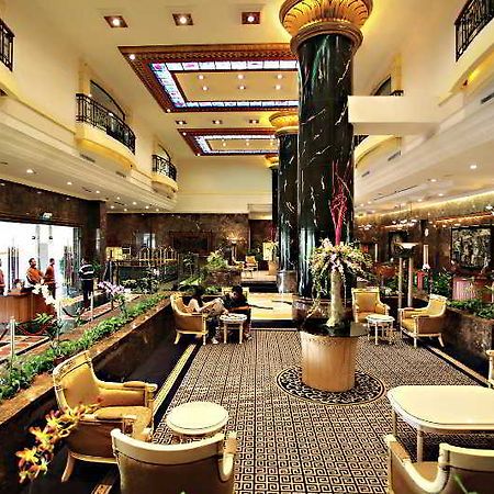 The Apartments At Merdeka Palace Hotel 쿠칭 외부 사진