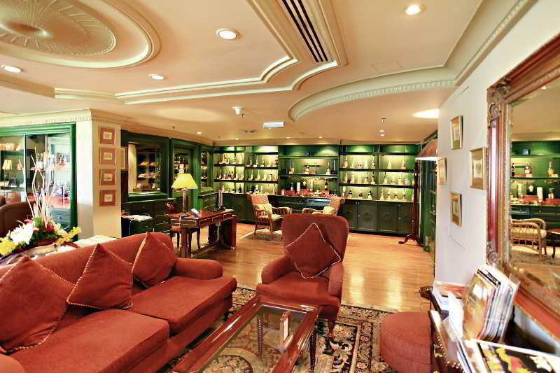 The Apartments At Merdeka Palace Hotel 쿠칭 외부 사진