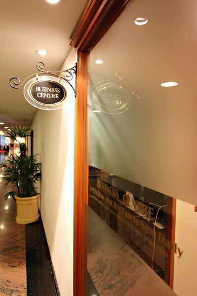 The Apartments At Merdeka Palace Hotel 쿠칭 외부 사진